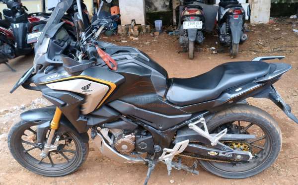 HONDA CB 150 X