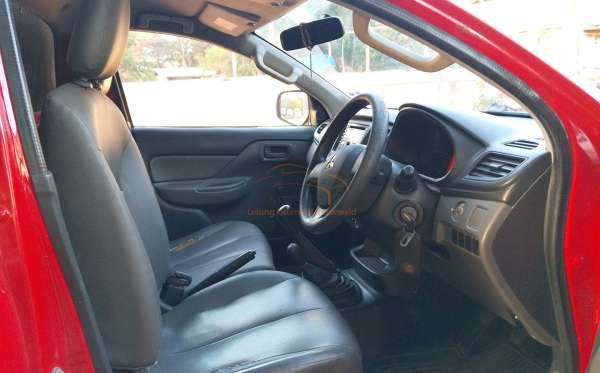 MITSUBISHI  TRITON HDX SC 4X4