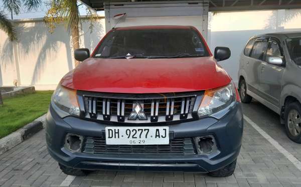MITSUBISHI  TRITON HDX SC 4X4