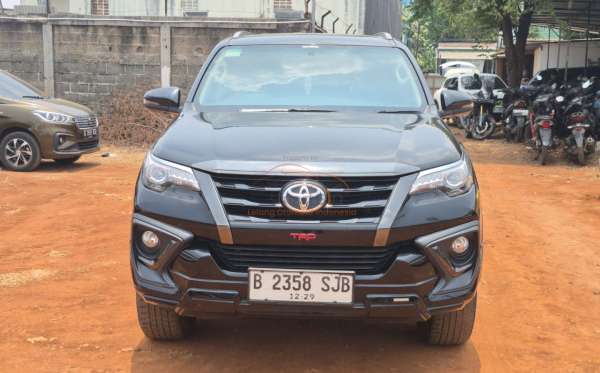 TOYOTA FORTUNER 2.7 SRZ