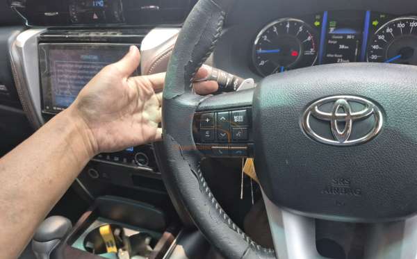 TOYOTA FORTUNER 2.7 SRZ