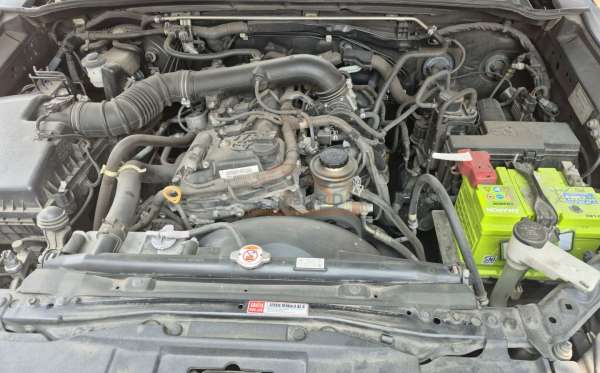 TOYOTA FORTUNER 2.7 SRZ