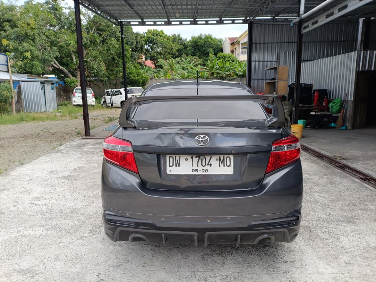 TOYOTA LIMO 1.5