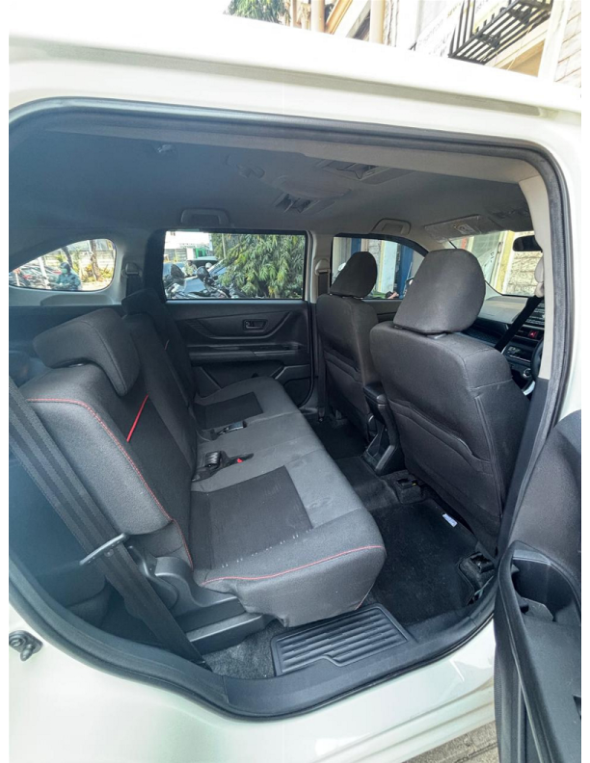 DAIHATSU XENIA  R