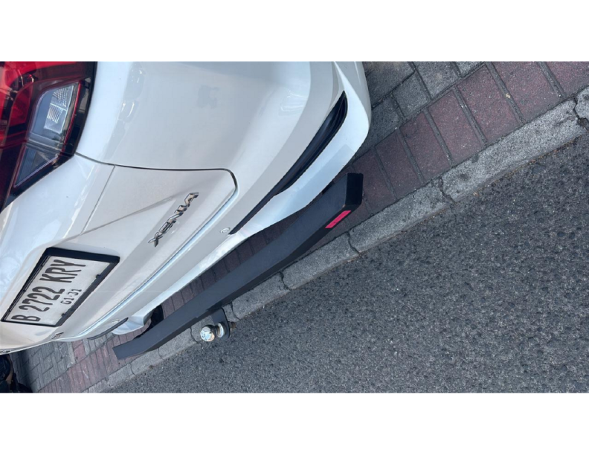 DAIHATSU XENIA  R