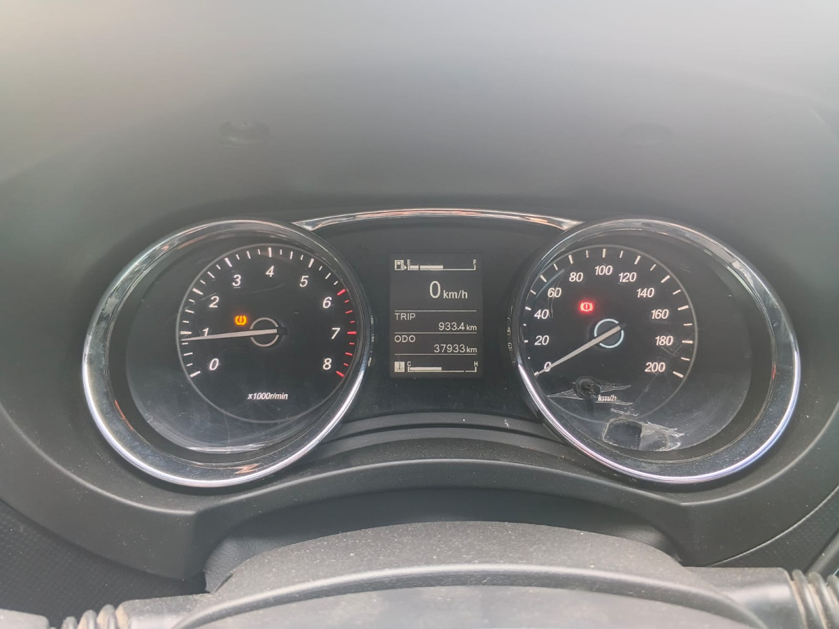 WULING  CONFERO  S 1.5L