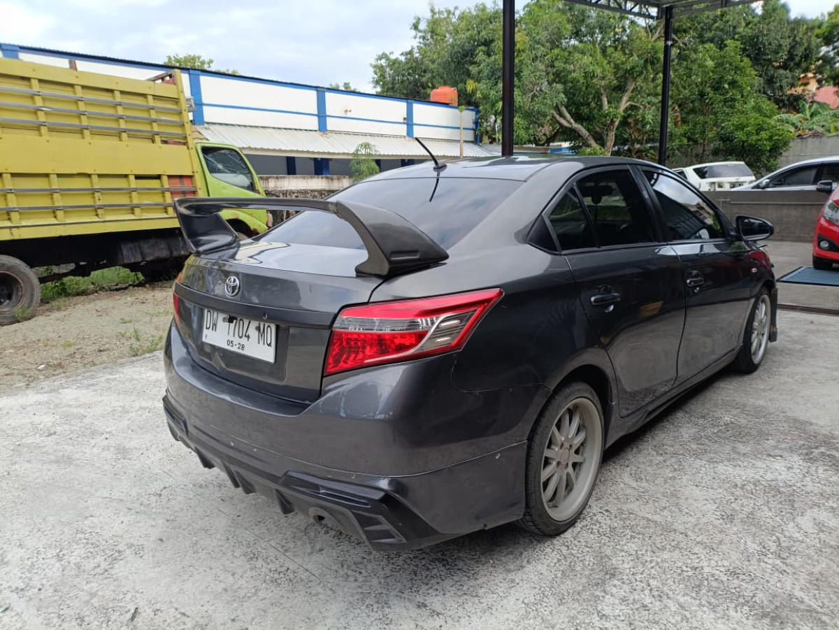 TOYOTA LIMO 1.5