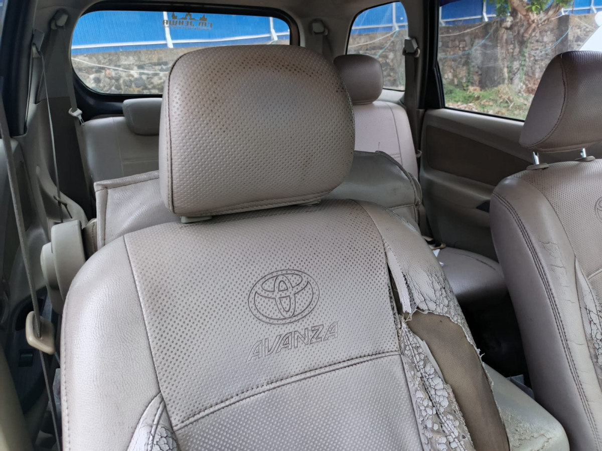 TOYOTA AVANZA