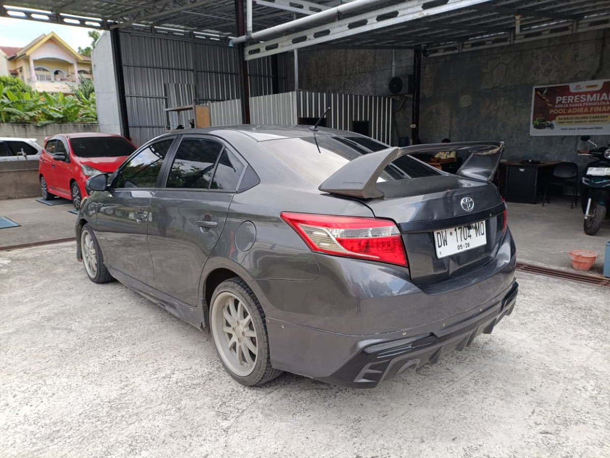 TOYOTA LIMO 1.5