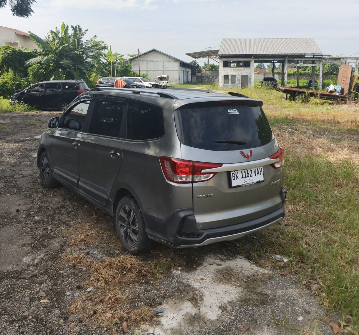 WULING  CONFERO  S 1.5L
