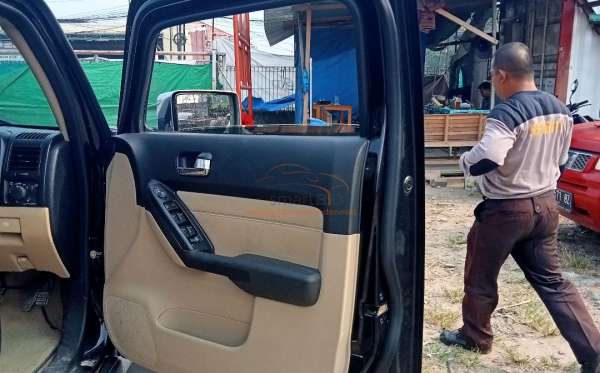 HUMMER H3