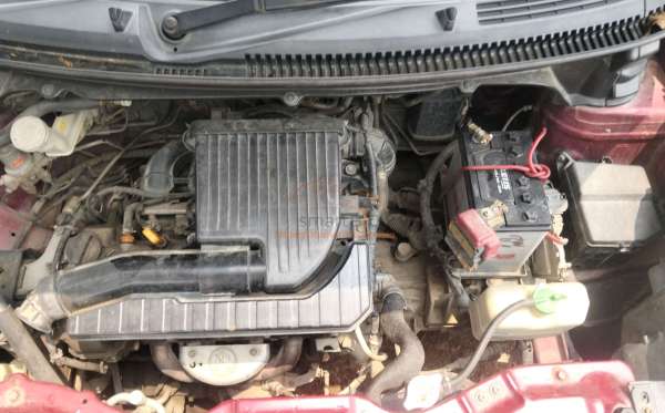 SUZUKI  ERTIGA  DX