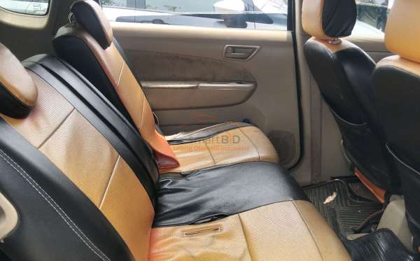 SUZUKI  ERTIGA  DX