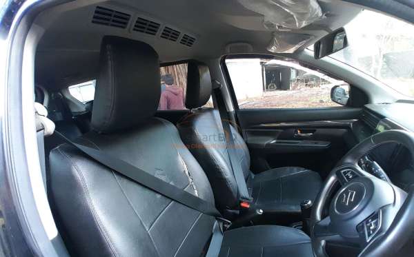 SUZUKI  ERTIGA  HS