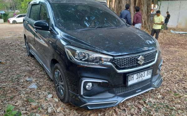 SUZUKI  ERTIGA  HS