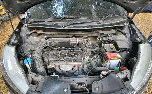 SUZUKI  ERTIGA  HS