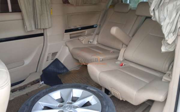 TOYOTA  ALPHARD  2.4