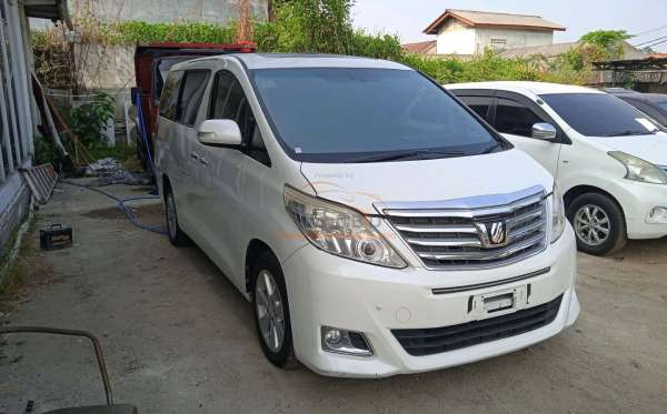 TOYOTA  ALPHARD  2.4