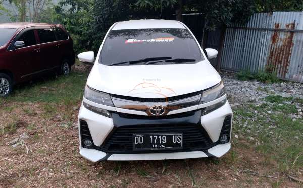 TOYOTA AVANZA