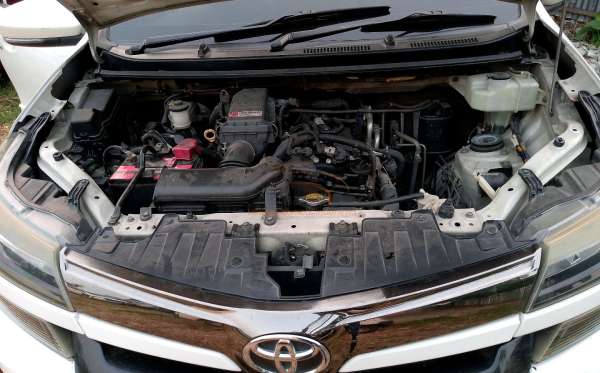 TOYOTA AVANZA