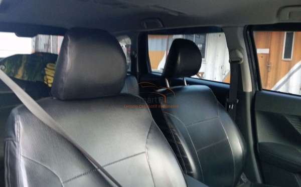 TOYOTA AVANZA