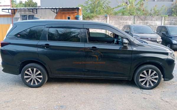 TOYOTA AVANZA
