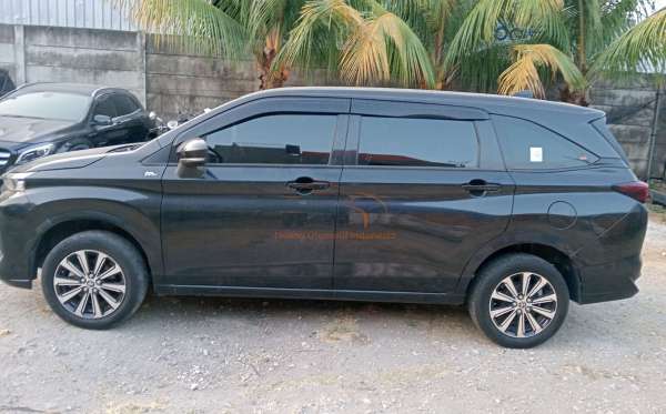 TOYOTA AVANZA