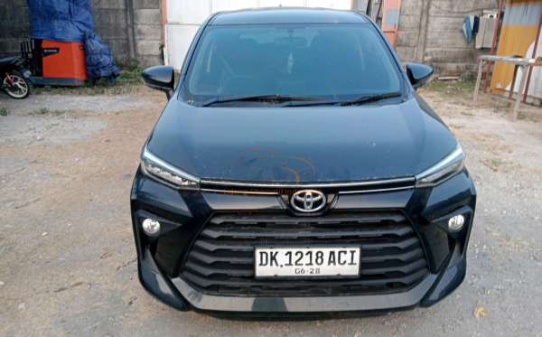 TOYOTA AVANZA