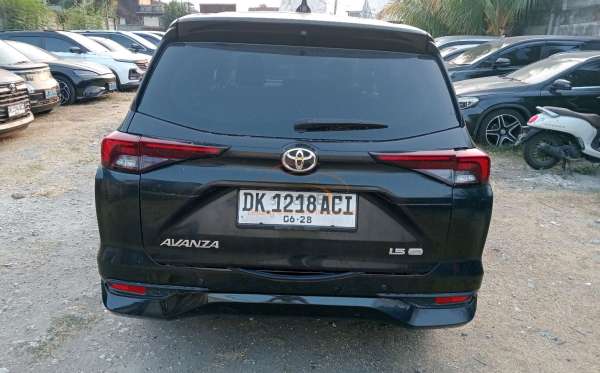 TOYOTA AVANZA