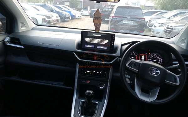 TOYOTA AVANZA