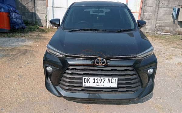TOYOTA AVANZA