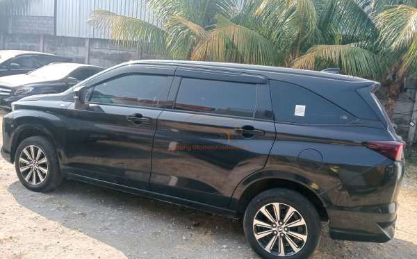 TOYOTA AVANZA