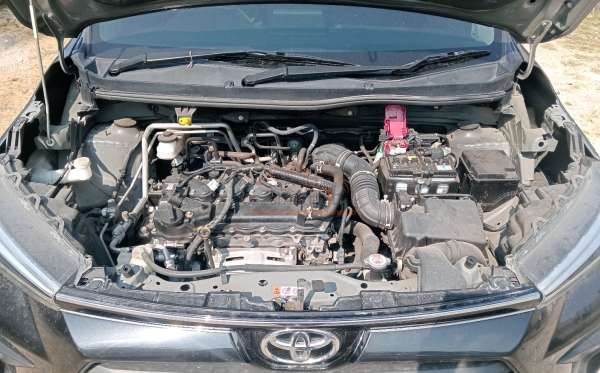 TOYOTA AVANZA