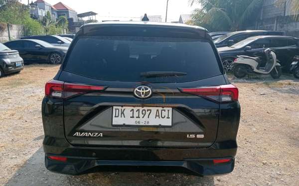 TOYOTA AVANZA