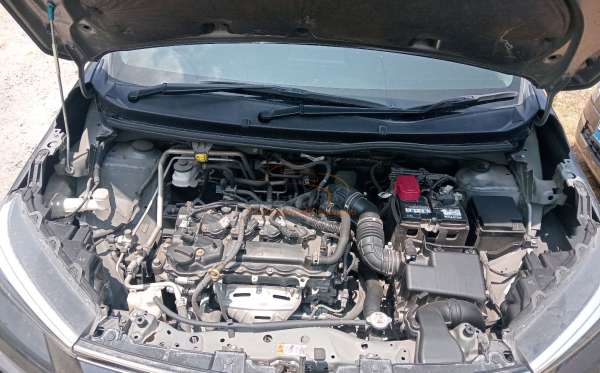 TOYOTA AVANZA