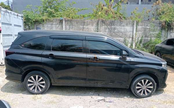 TOYOTA AVANZA