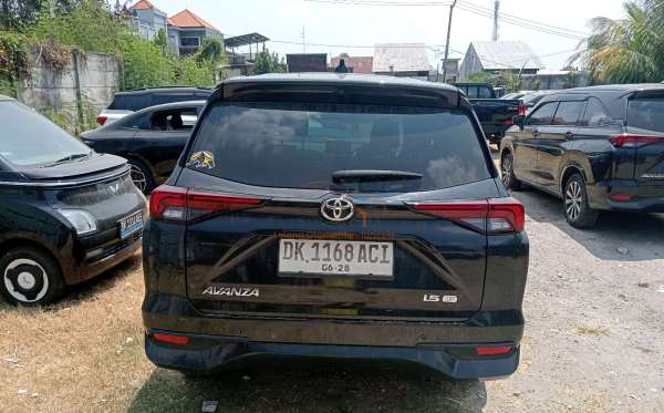 TOYOTA AVANZA