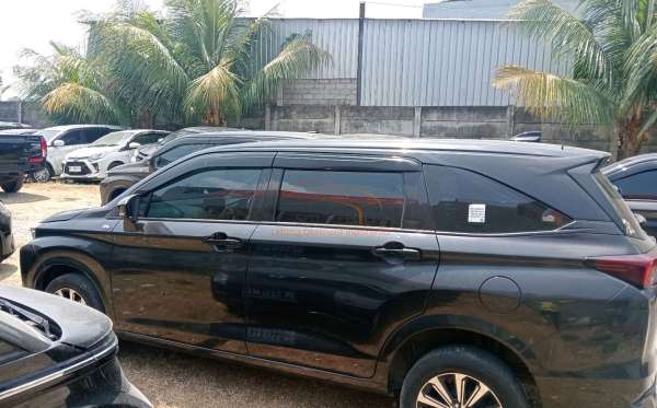 TOYOTA AVANZA