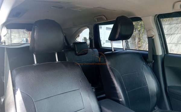 TOYOTA AVANZA