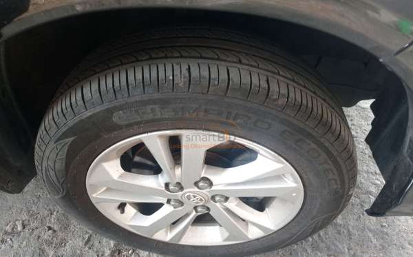 TOYOTA AVANZA