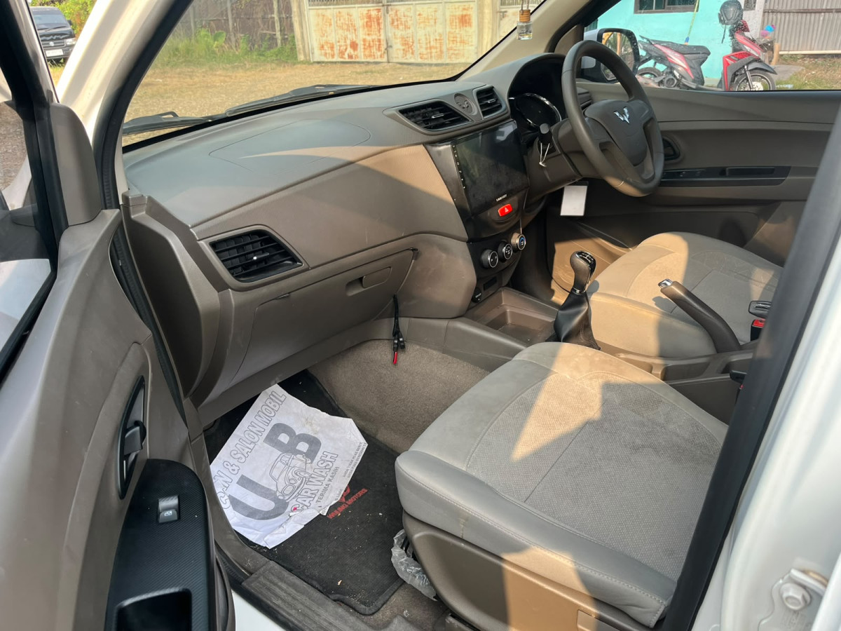 WULING  CONFERO  1.5 DB MY (4X2)
