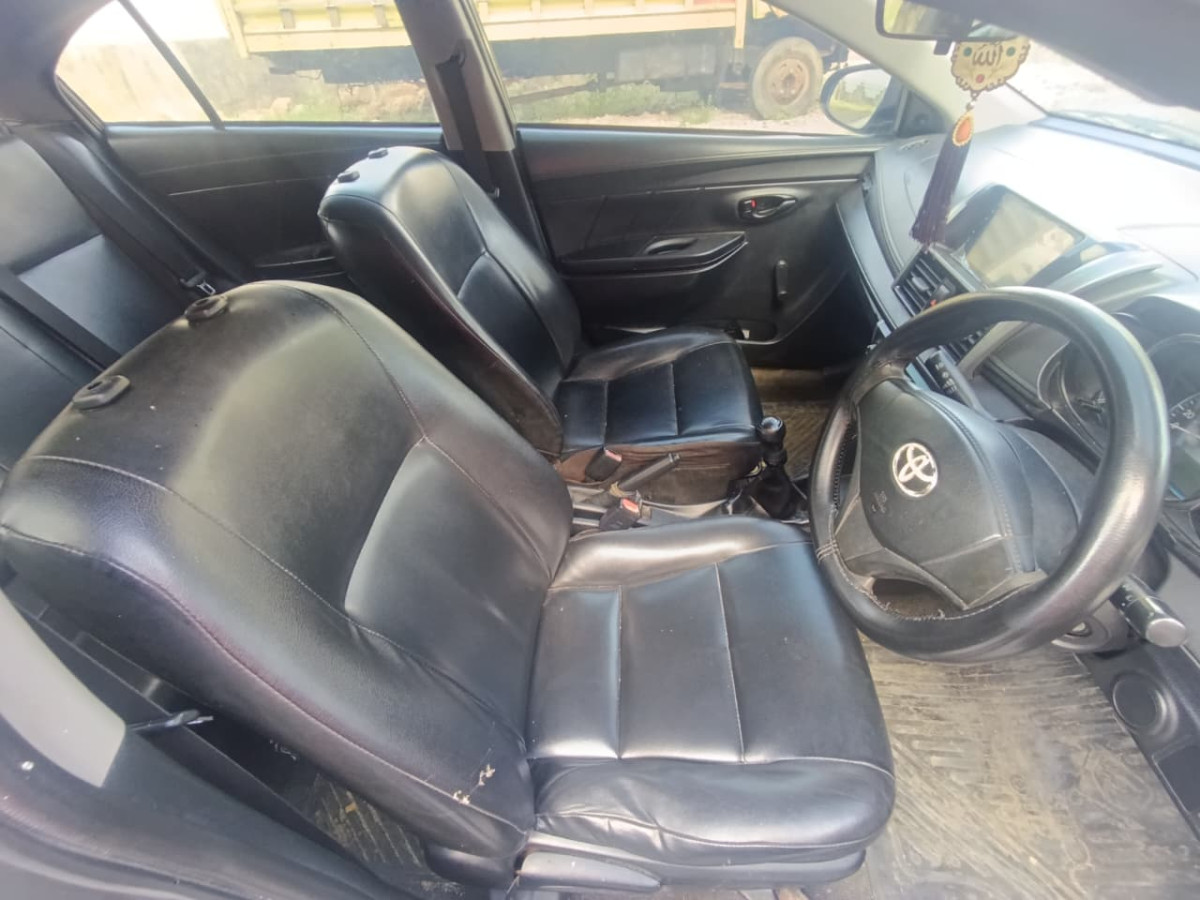 TOYOTA LIMO 1.5