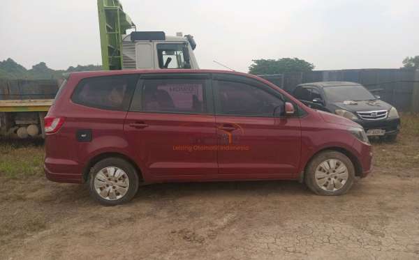 WULING CONFERO