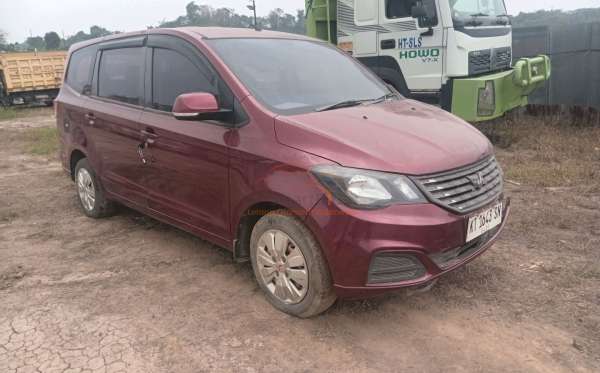 WULING CONFERO
