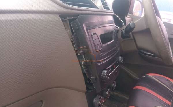 WULING CONFERO