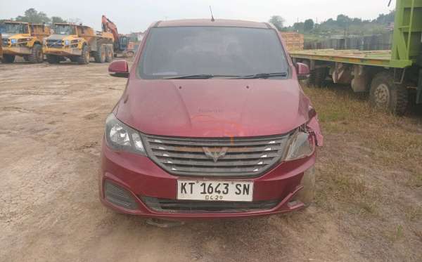 WULING CONFERO