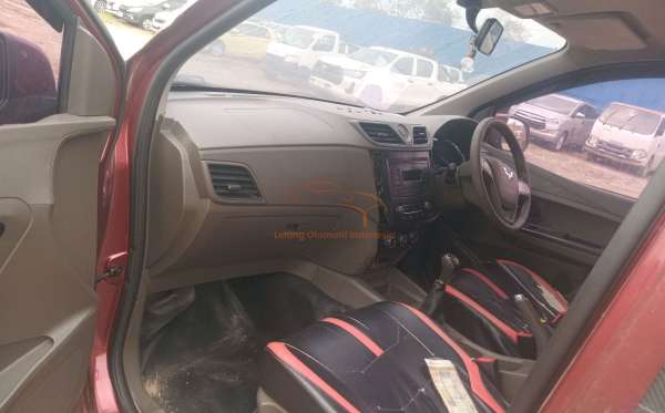 WULING CONFERO