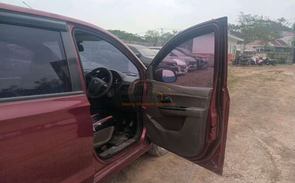 WULING CONFERO