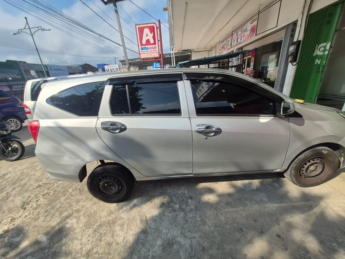 DAIHATSU  SIGRA  M
