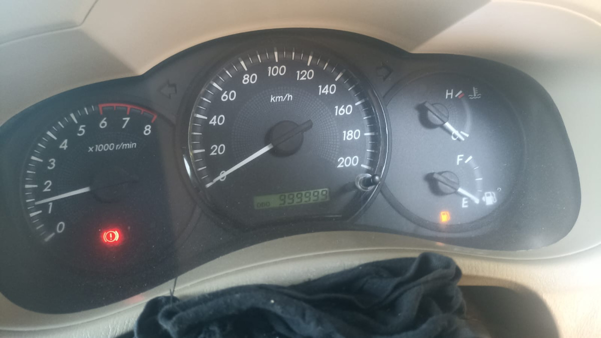 TOYOTA INNOVA  J